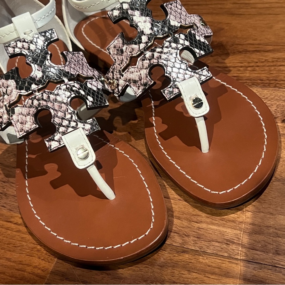 Tory Burch Flat Thong Sandals - Phoebe in EXCELLENT condition! Only worn once! - Picture 5 of 16